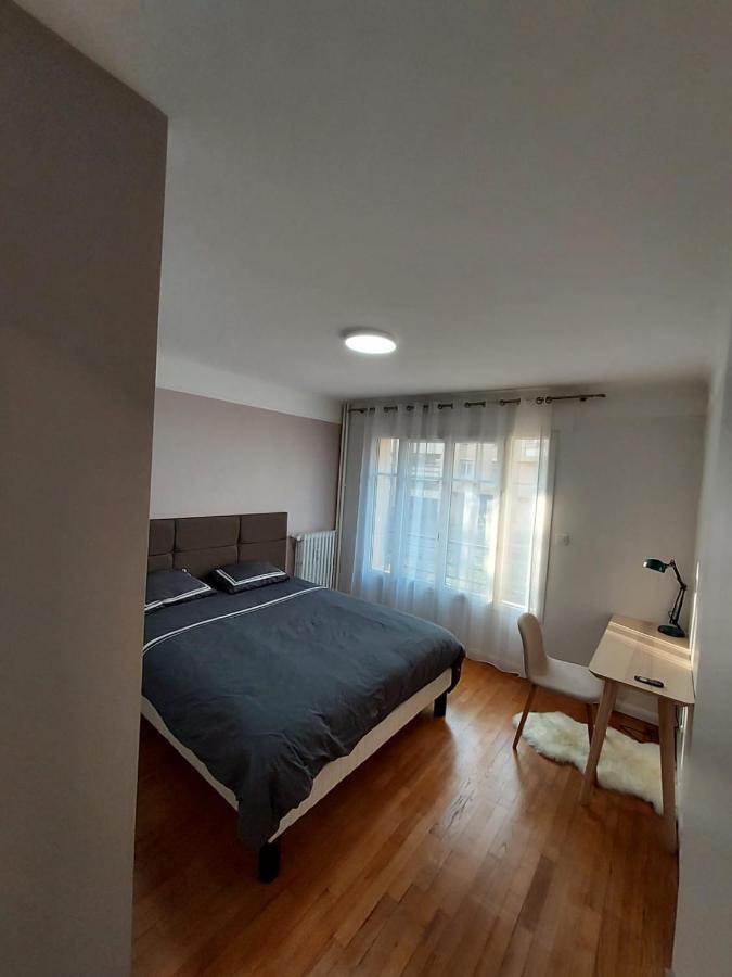 Bel Appartement 2 Pieces, Sortie De Metro Ligne 8 ชารองตอน-เลอ-ปองต์ ภายนอก รูปภาพ