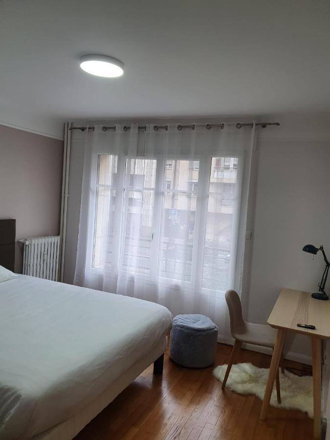 Bel Appartement 2 Pieces, Sortie De Metro Ligne 8 ชารองตอน-เลอ-ปองต์ ภายนอก รูปภาพ